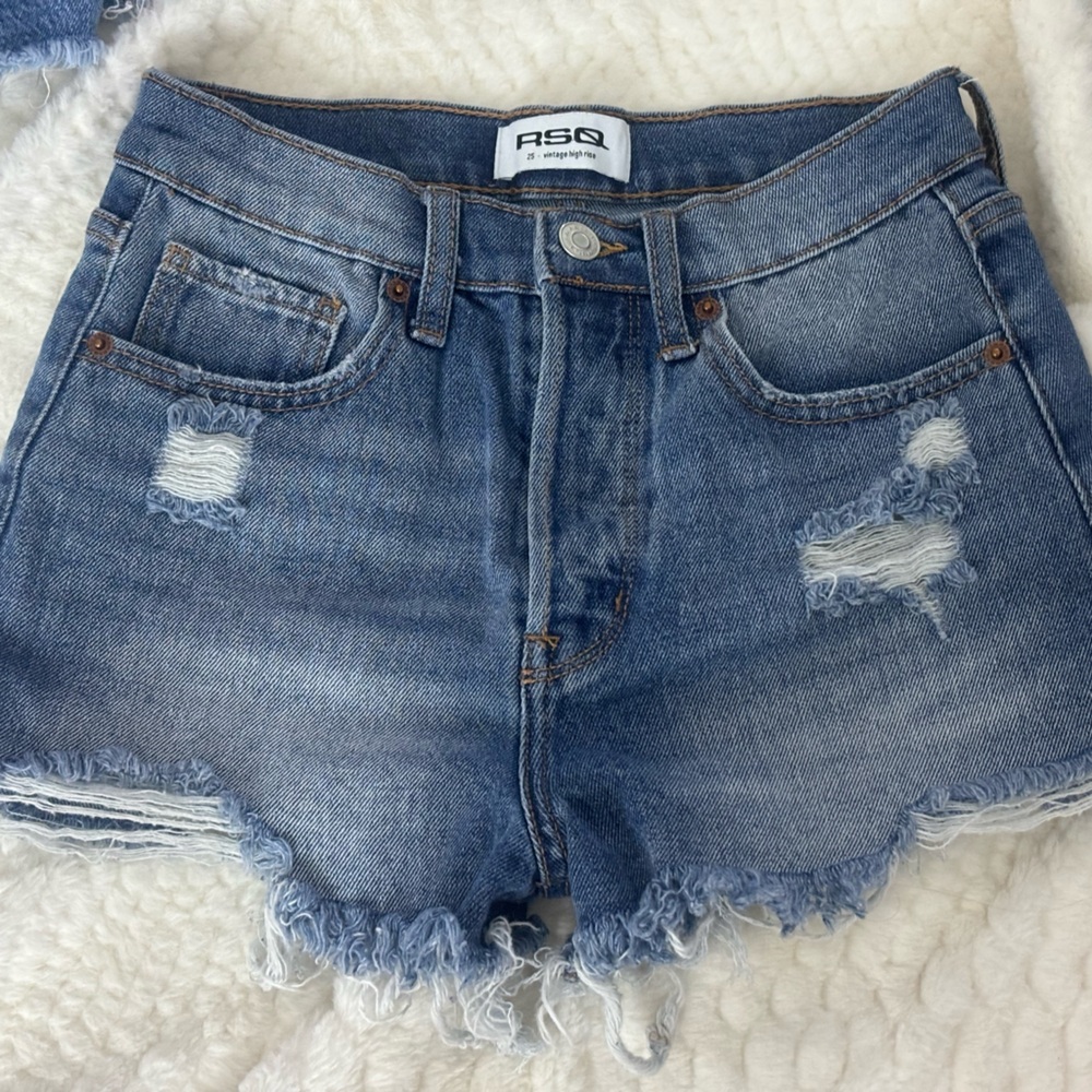 Shorts and waist size is 25!